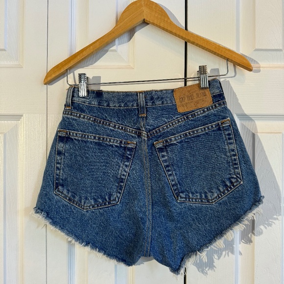 Gap Denim Shorts - Picture 2 of 4